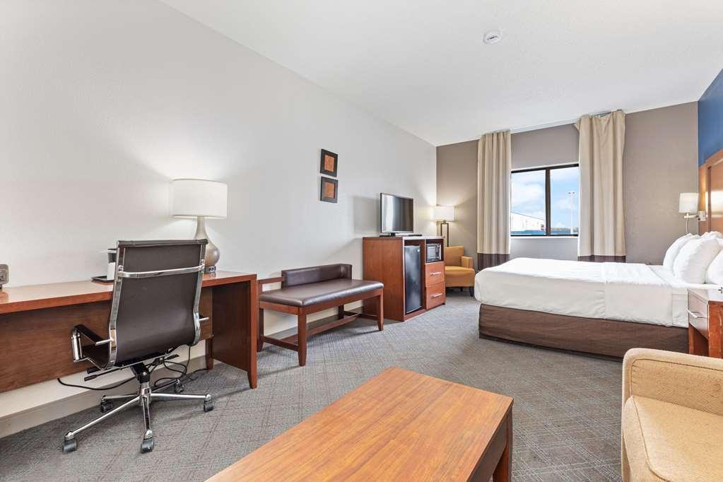Comfort Suites Lombard - Addison Room photo