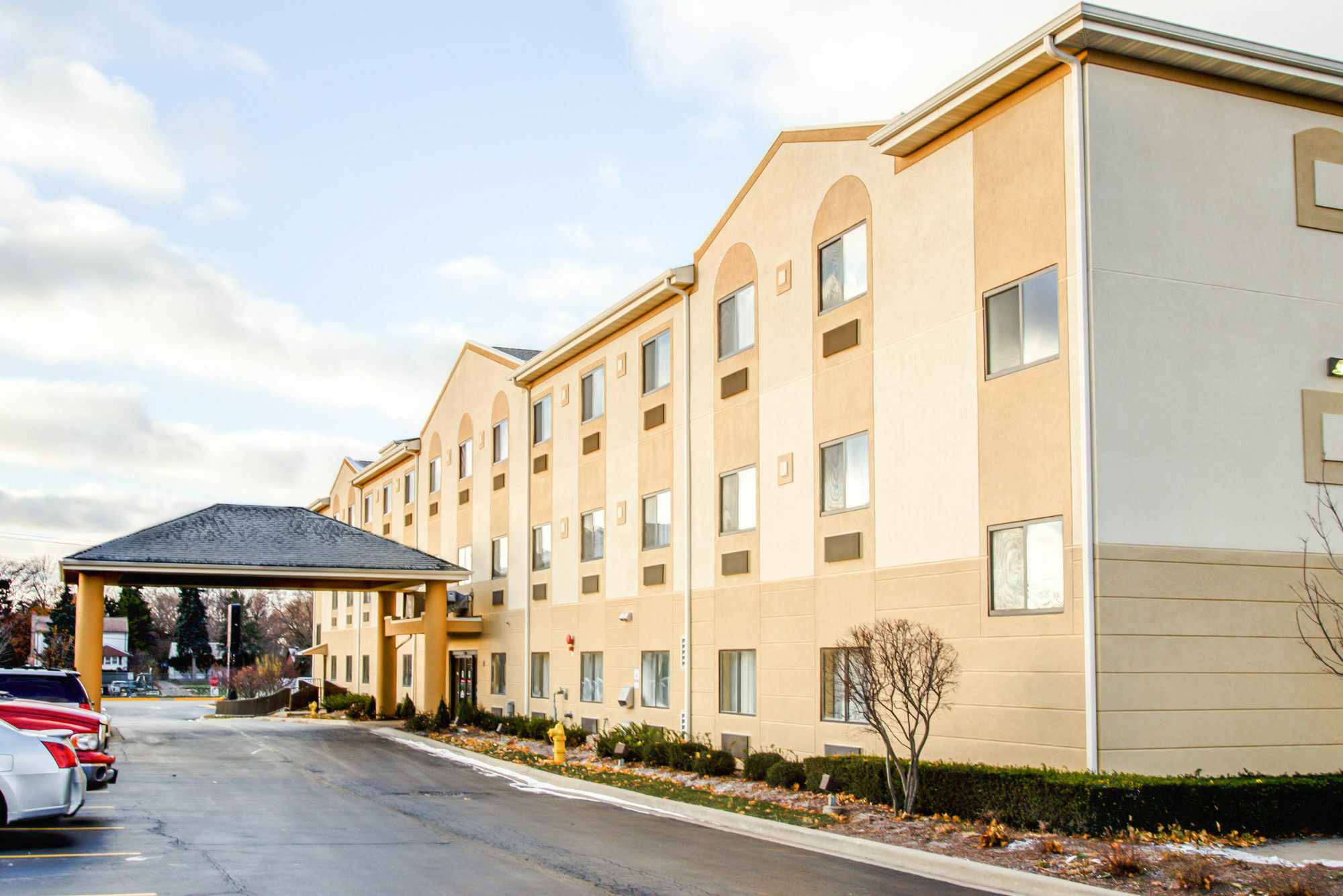 Comfort Suites Lombard - Addison Exterior photo